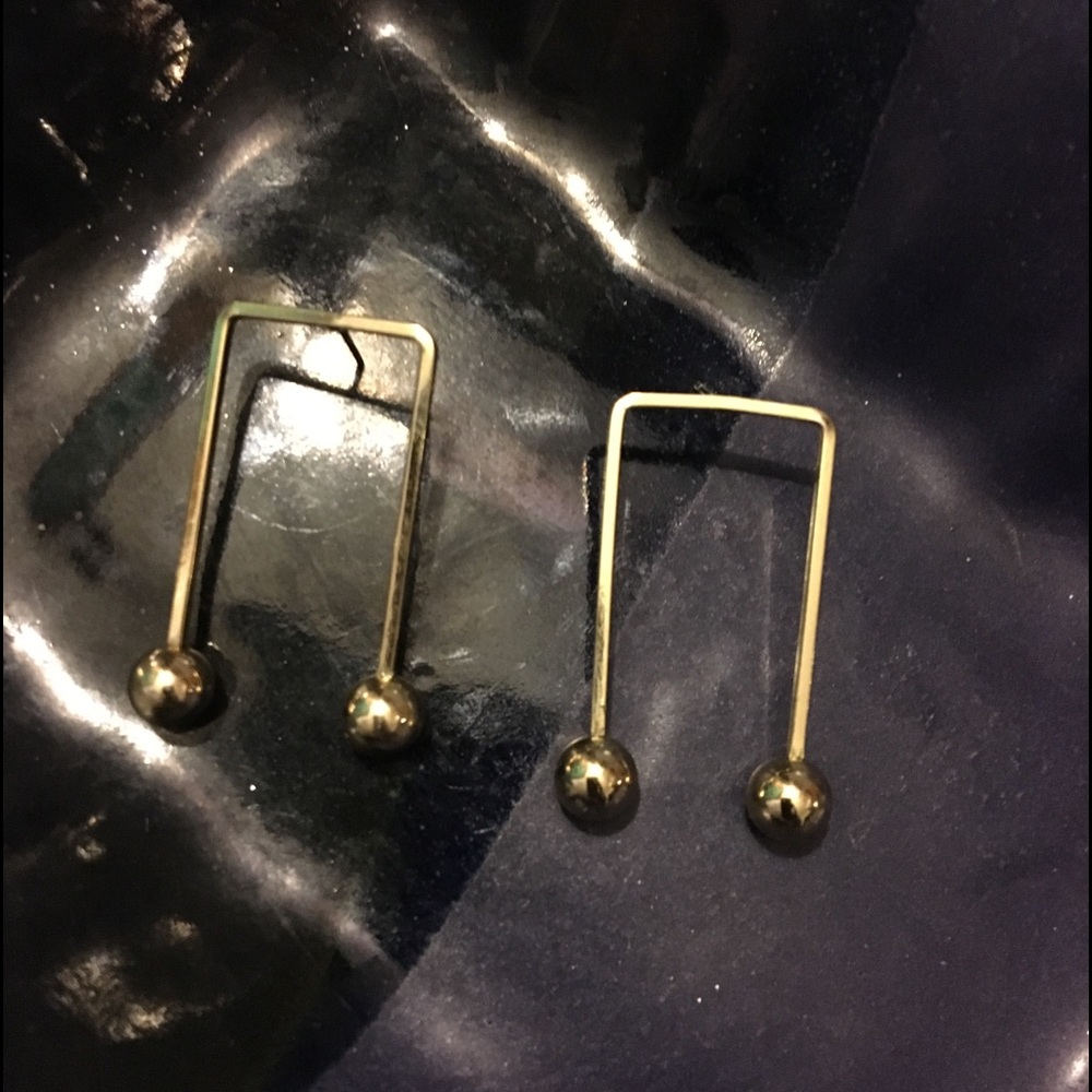 Minimalist earrings